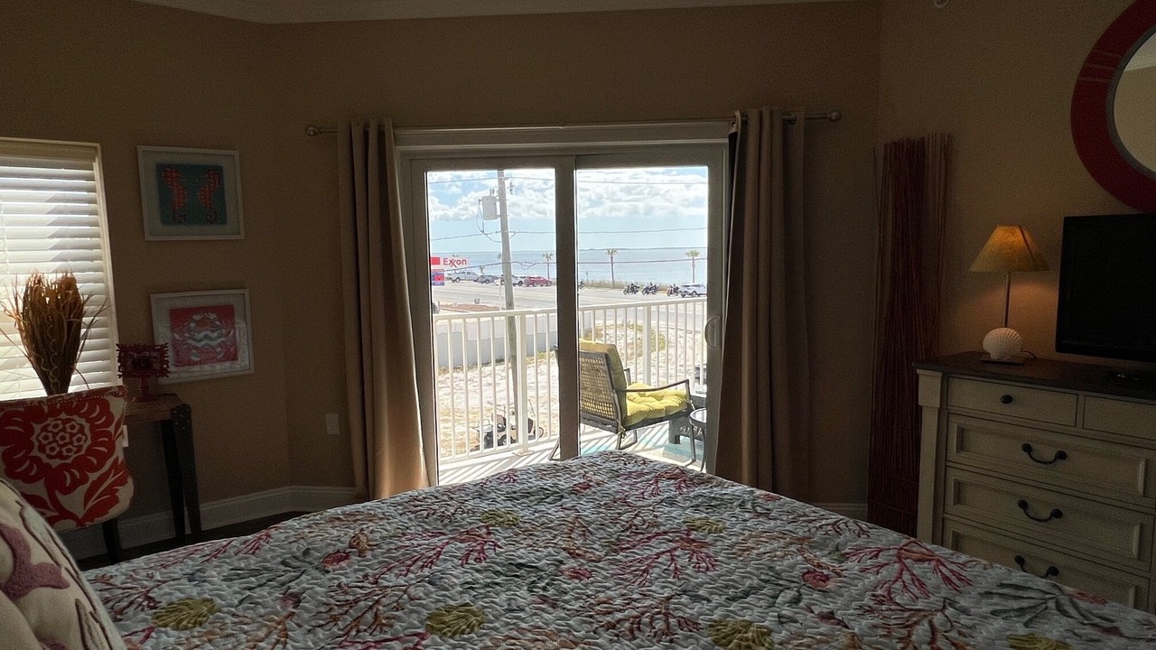 Photo of Bedroom in Mexico Beach