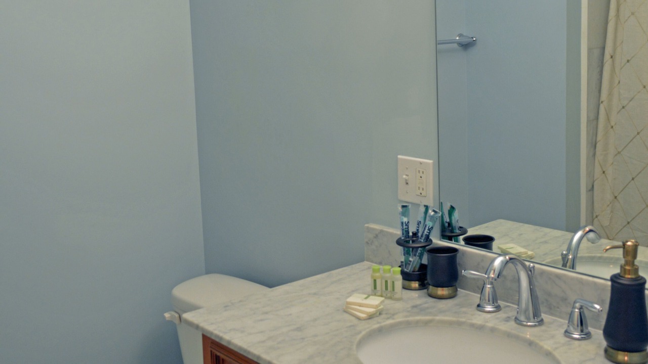 Photo of Bathroom in Arts/Warehouse District
