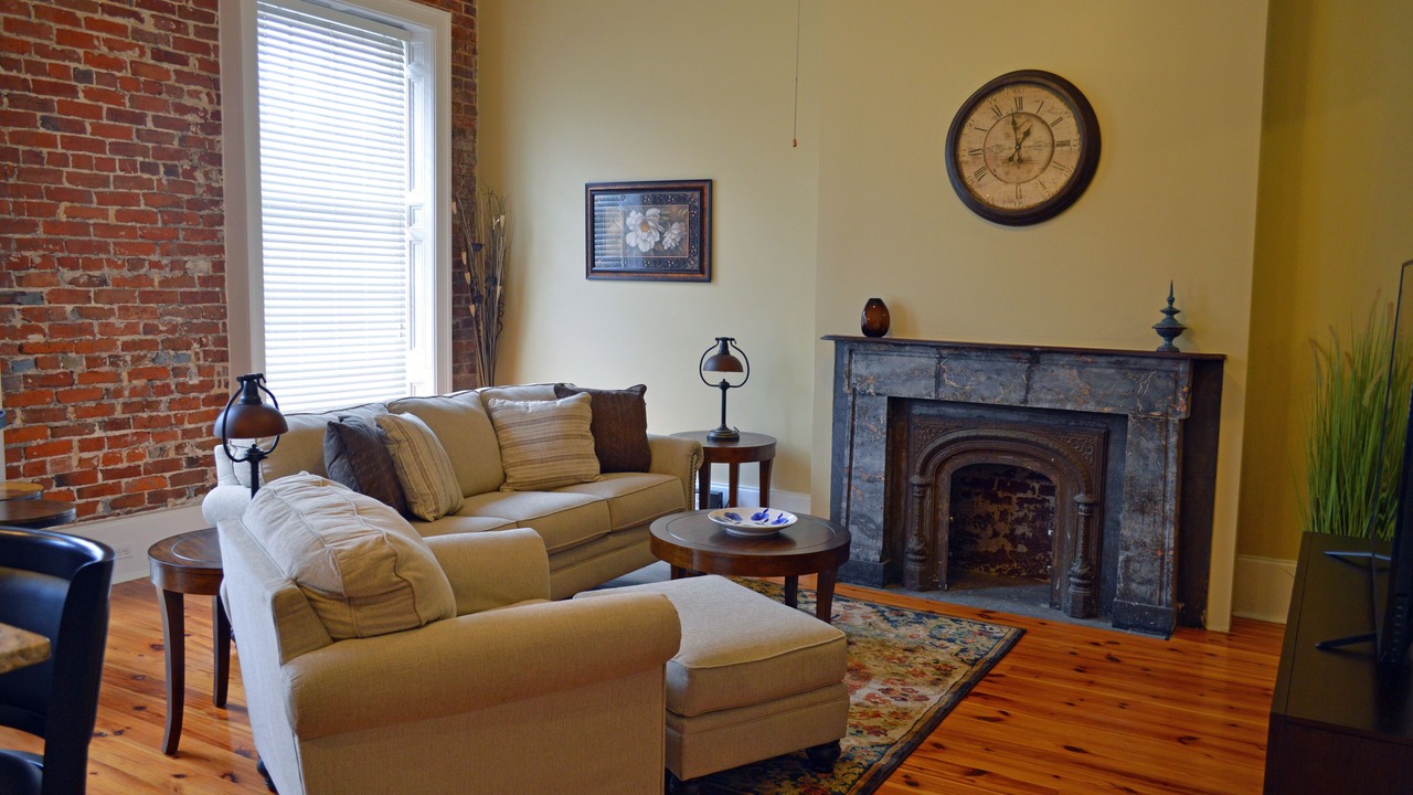 Photo of Livingroom in Arts/Warehouse District