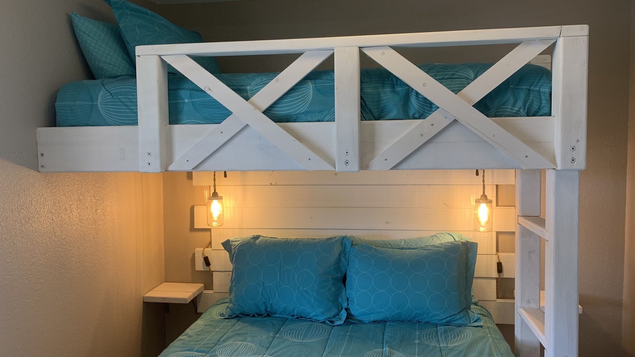 Photo of Bedroom in Gulf Shores