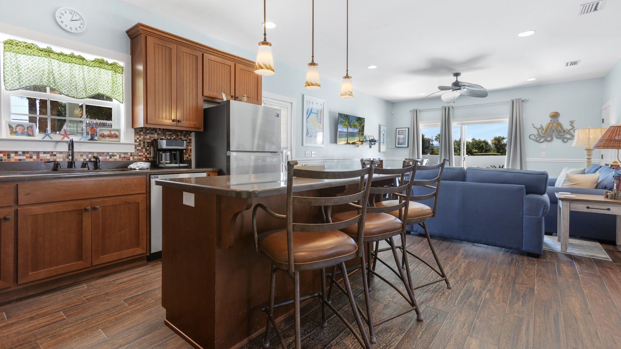 Photo of Kitchen in Laguna Beach Estates