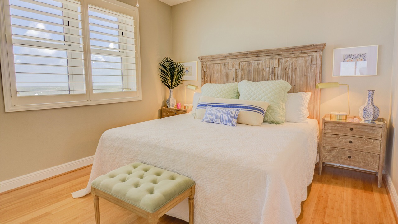 Photo of Bedroom in Miramar Beach