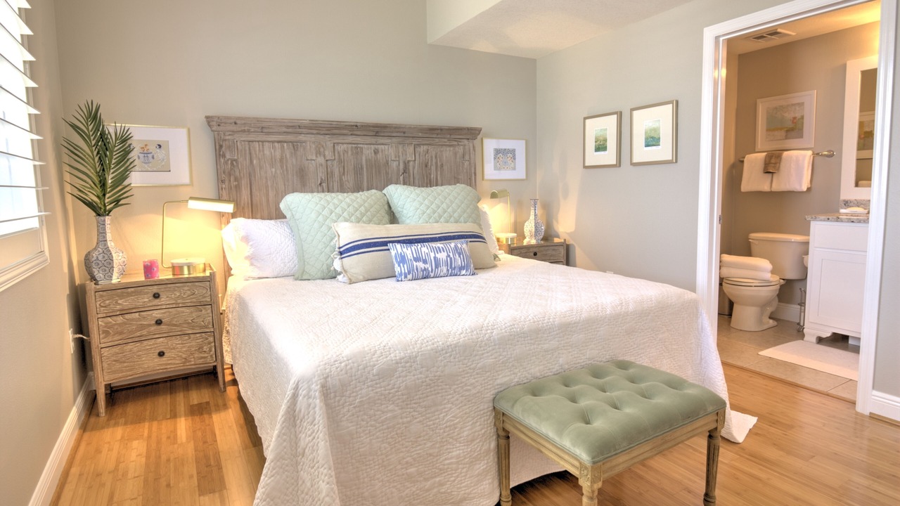 Photo of Bedroom in Miramar Beach