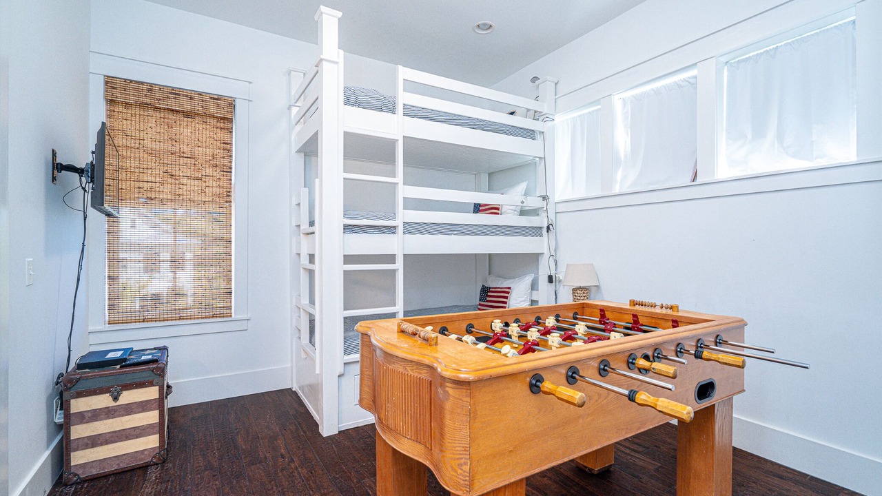 Photo of Bedroom in Lakeside at Blue Mountain Beach