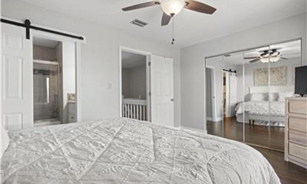 Photo of Bedroom in Miramar Beach