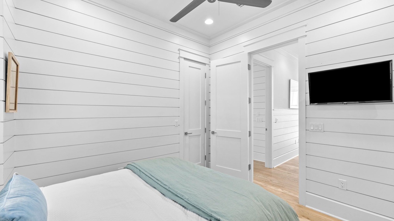 Photo of Bedroom in Beach District