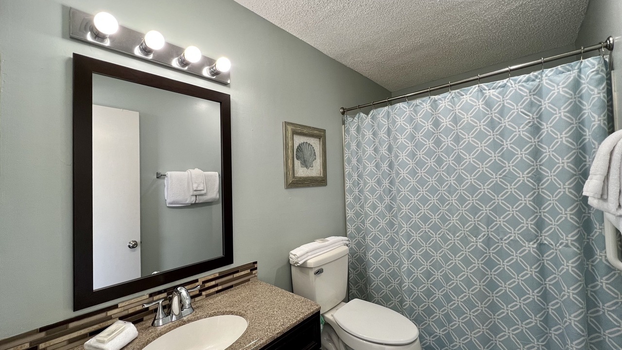 Photo of Bathroom in Holiday Isle
