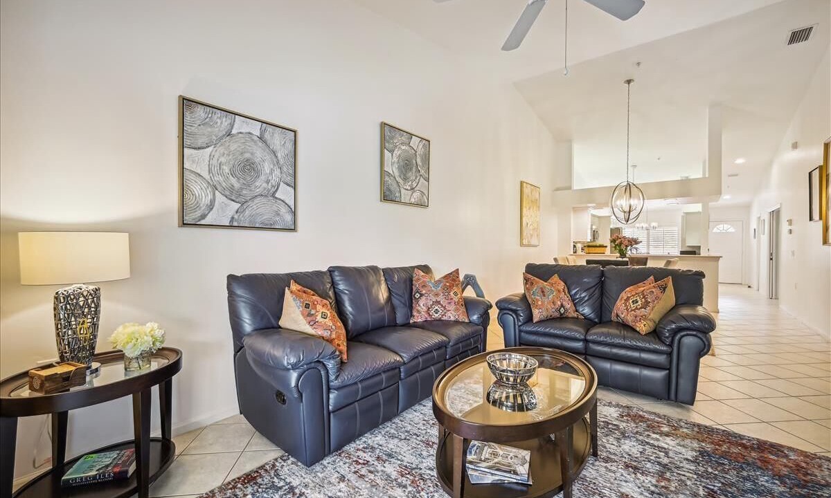 Photo of Livingroom in Naples