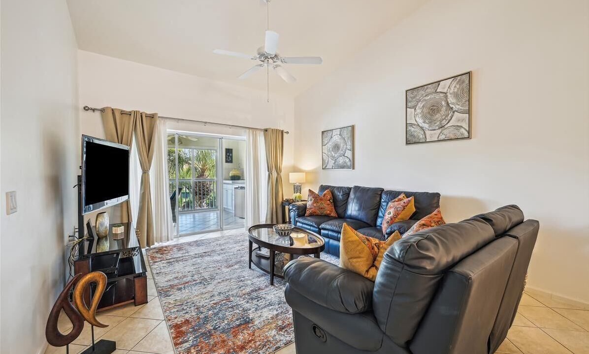 Photo of Livingroom in Naples