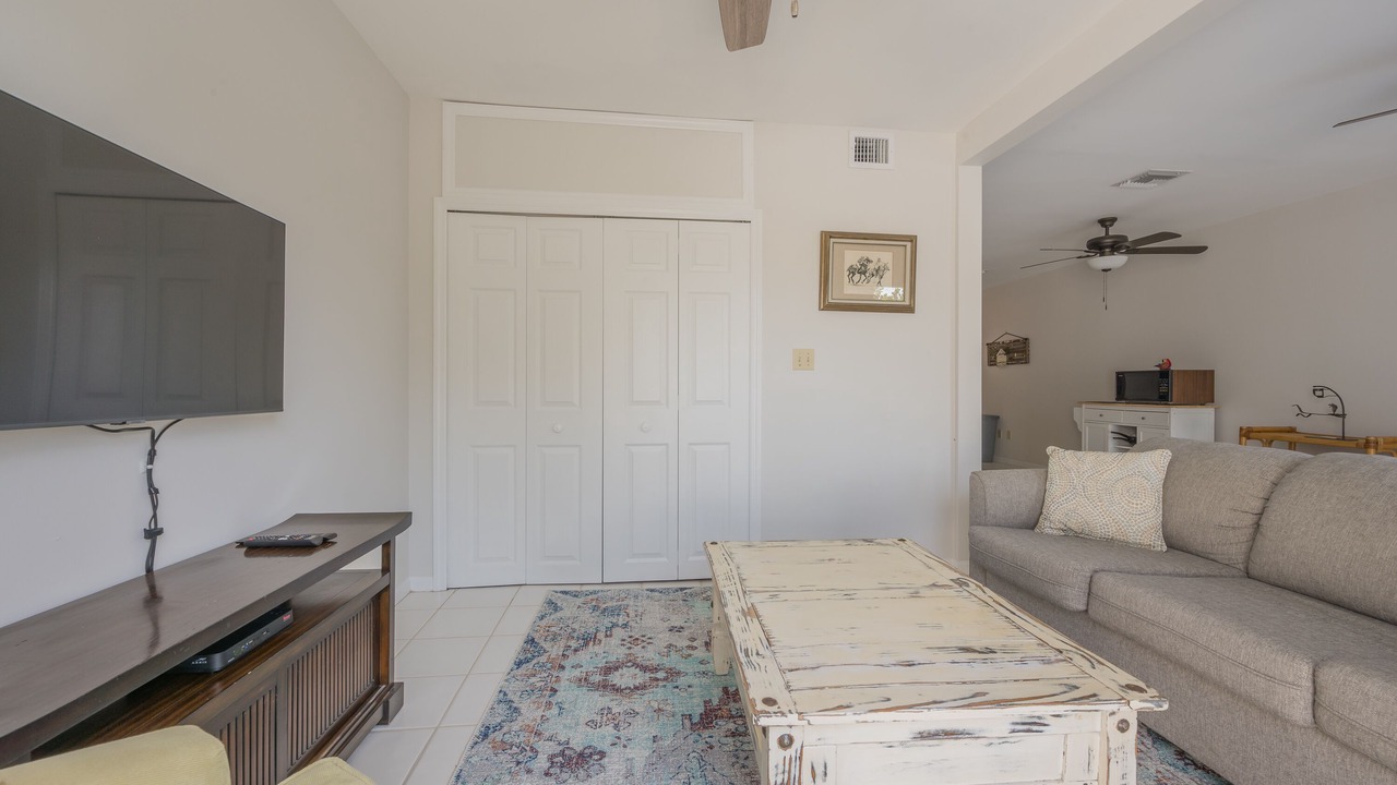 Photo of Livingroom in Truman Annex