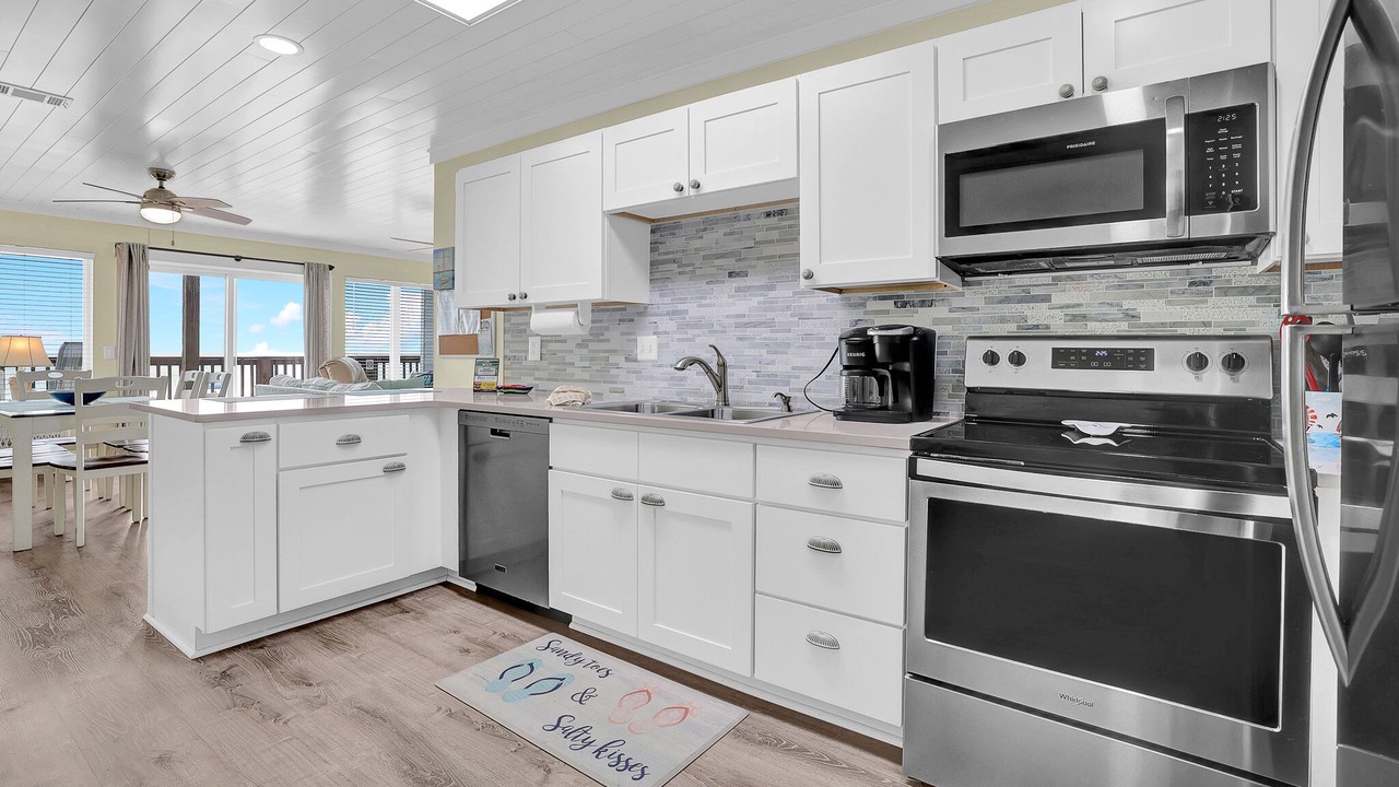 Photo of Kitchen in Laguna Beach Estates