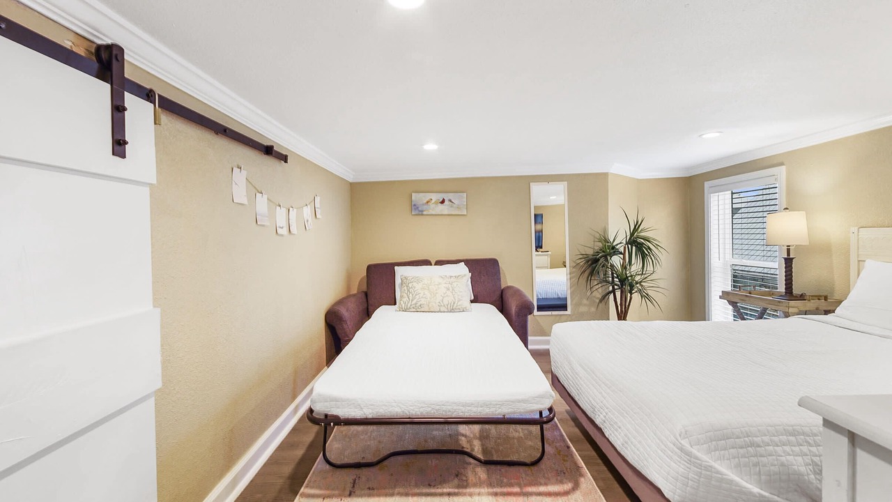 Photo of Bedroom in Holiday Beach