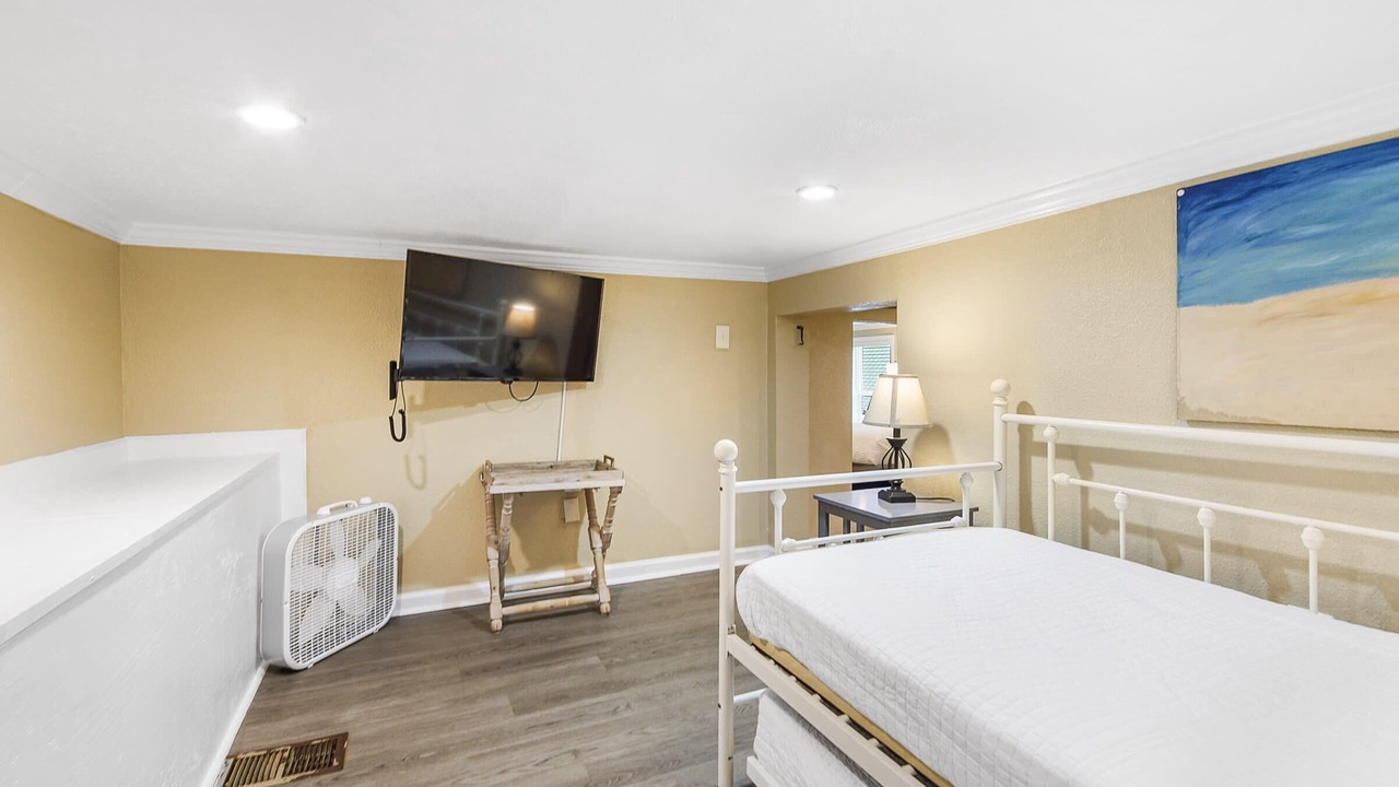 Photo of Bedroom in Holiday Beach