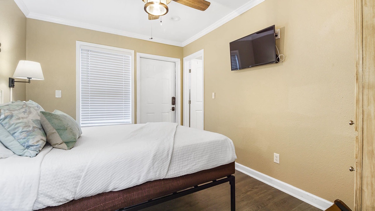 Photo of Bedroom in Holiday Beach
