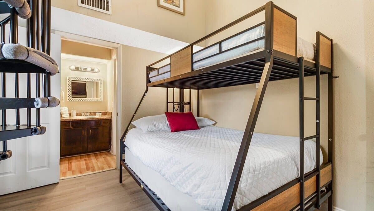 Photo of Bedroom in Holiday Beach