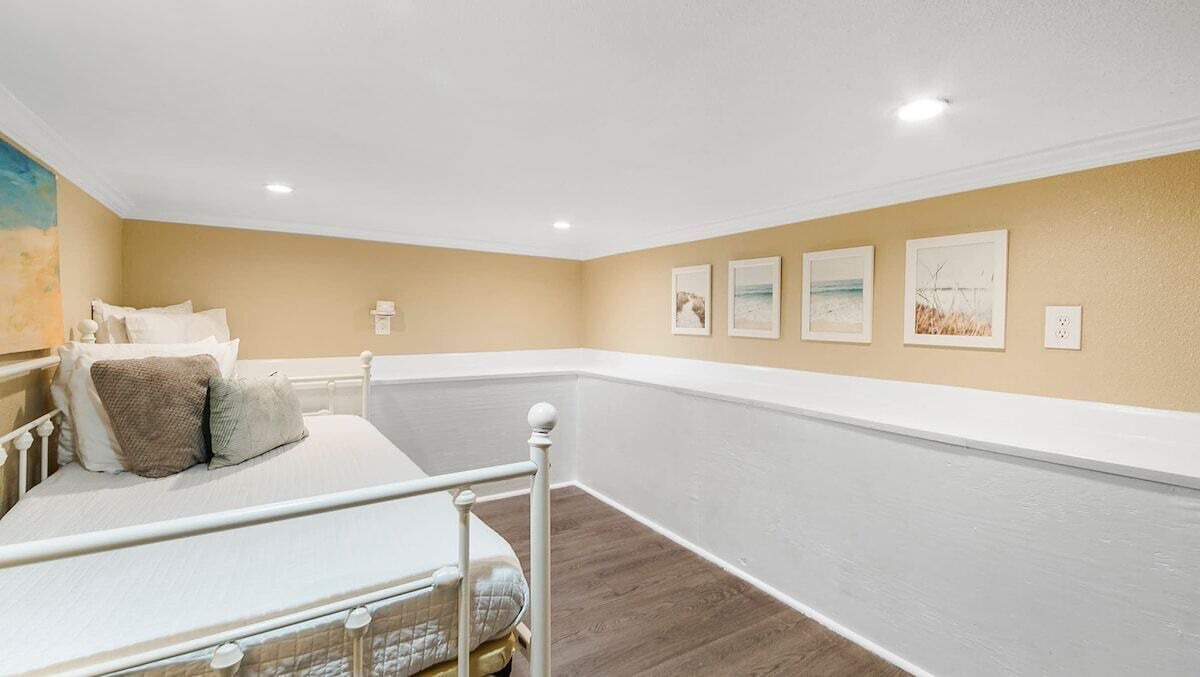 Photo of Bedroom in Holiday Beach