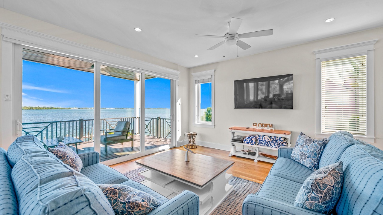 Photo of Livingroom in Bradenton Beach