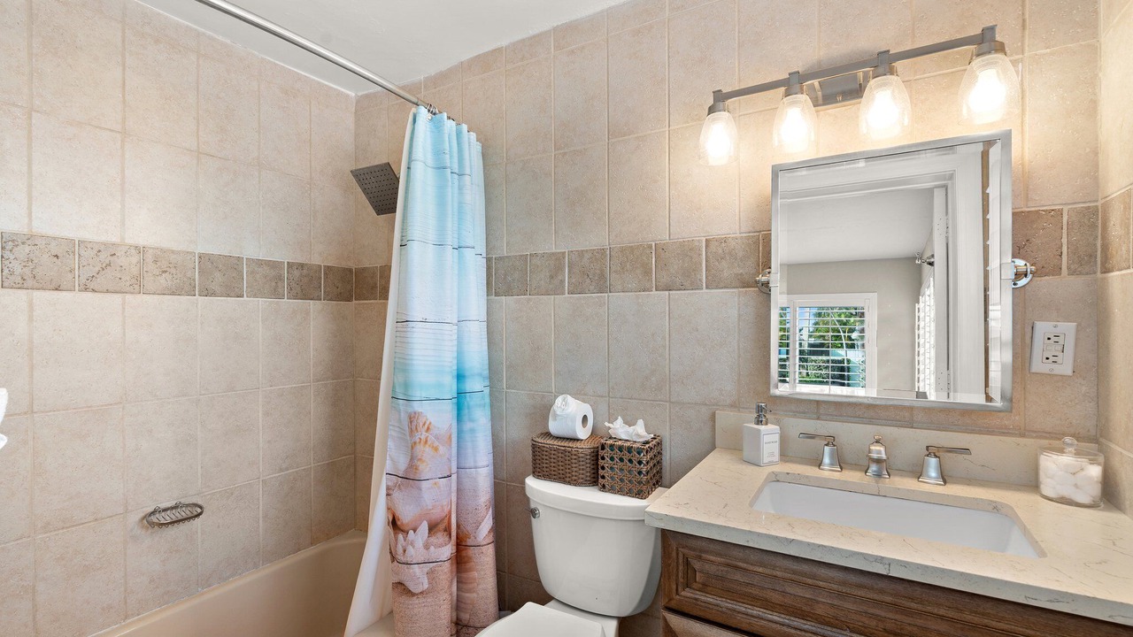 Photo of Bathroom in Lauderdale Beach