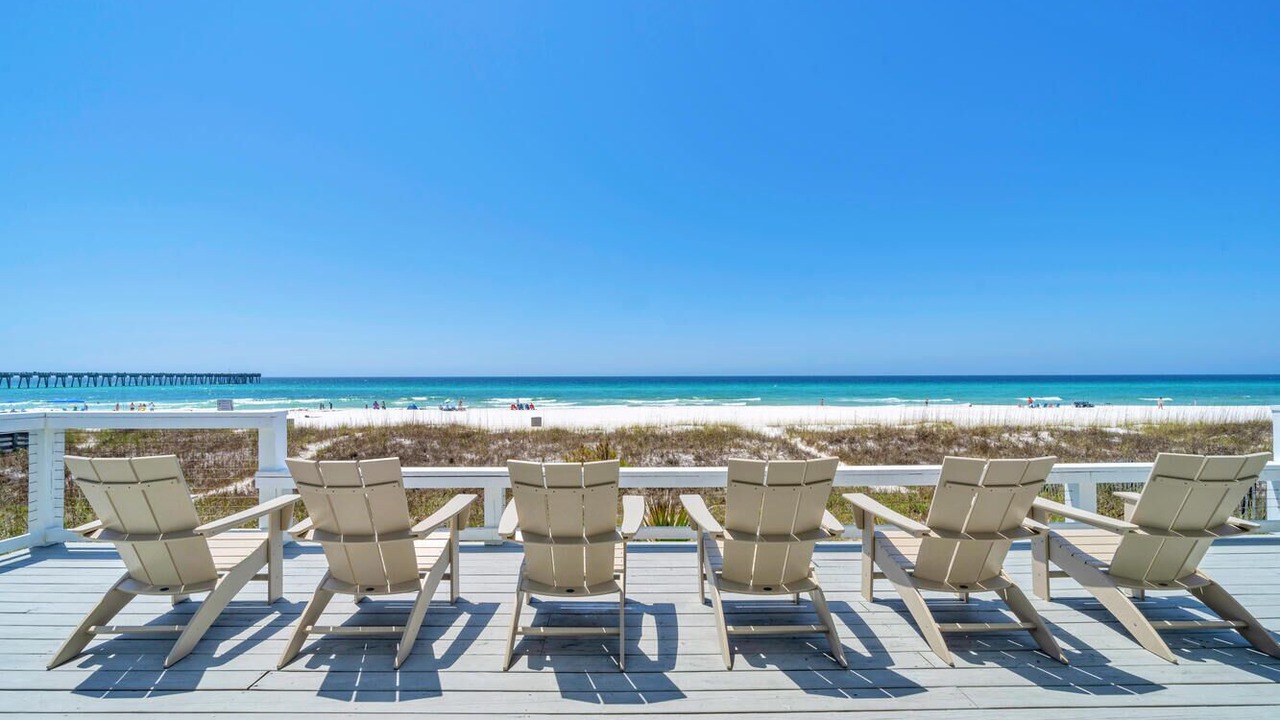 Photo of Patio Balcony in Lullwater Beach On Gulf Of Mexico
