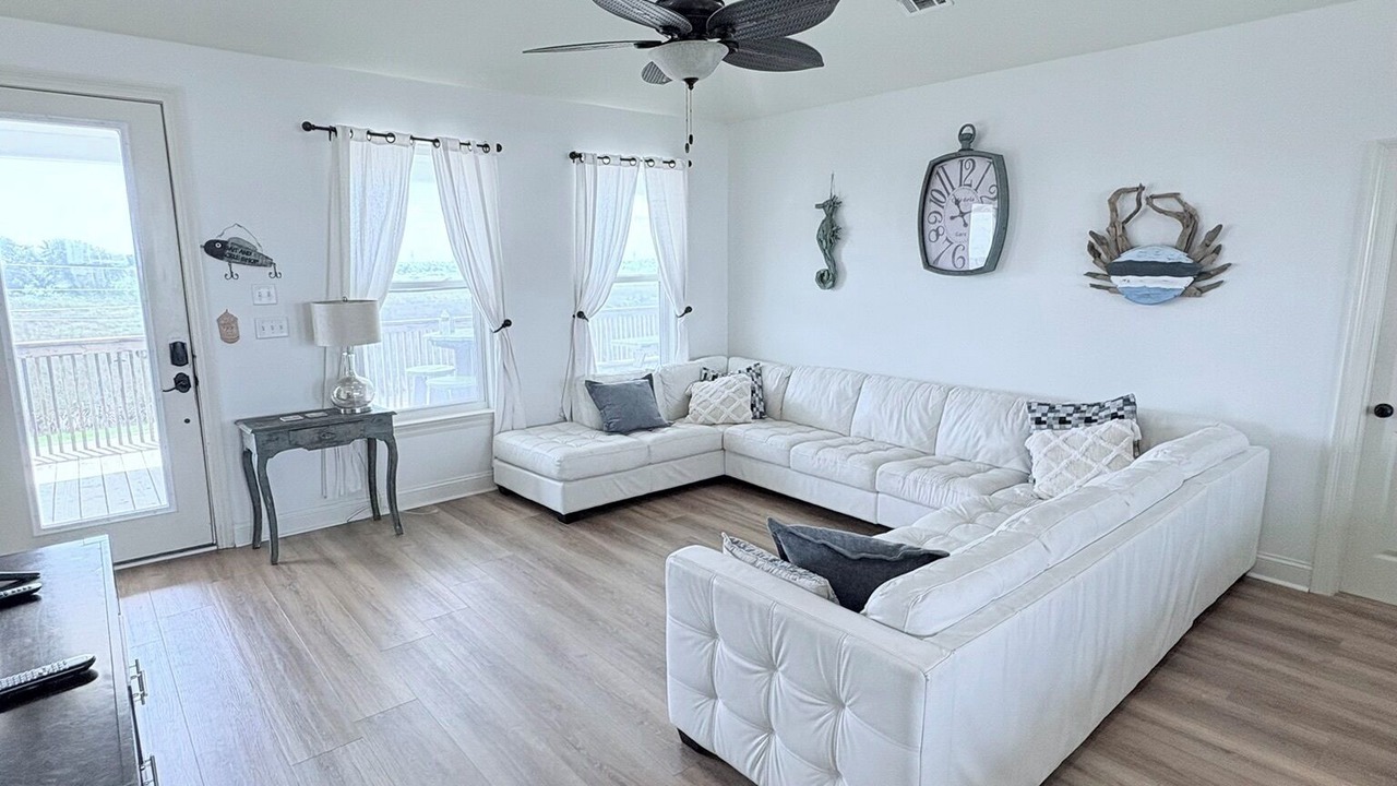 Photo of Livingroom in Grand Isle