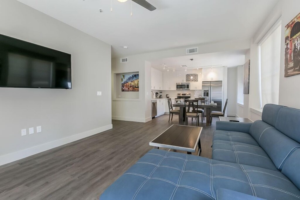 Photo of Livingroom in Central Business District