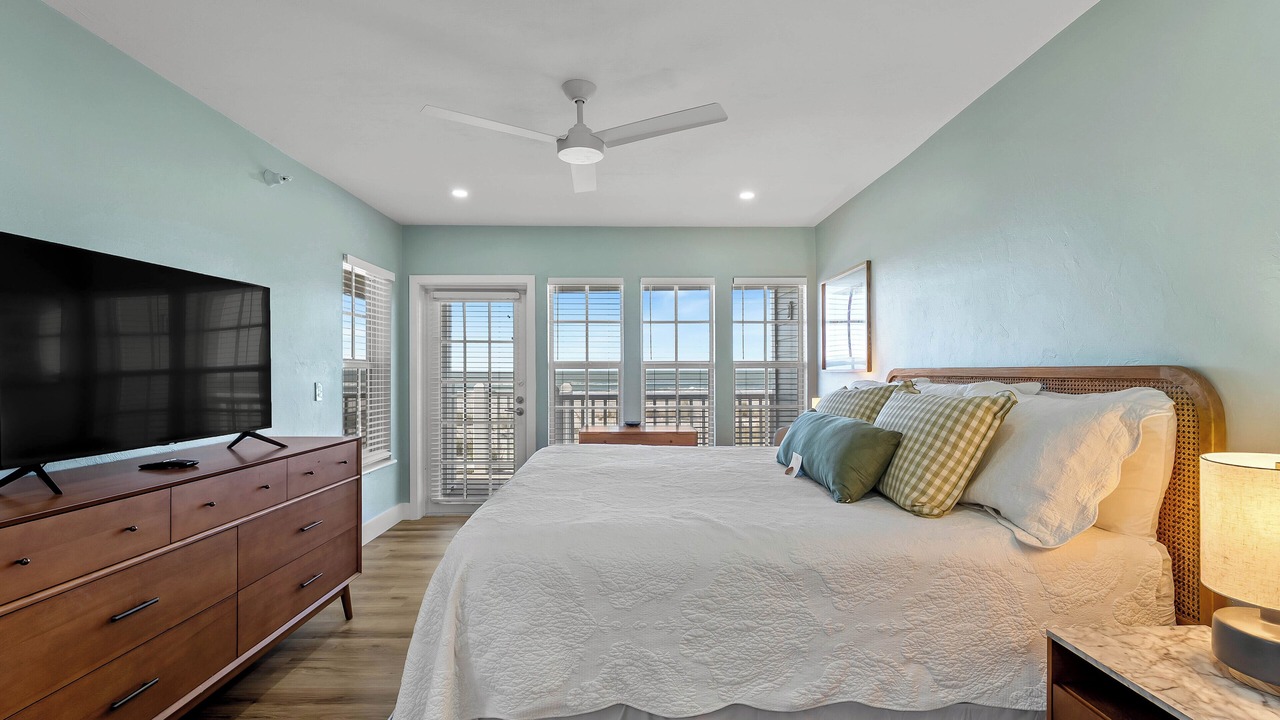 Photo of Bedroom in Cape Haze