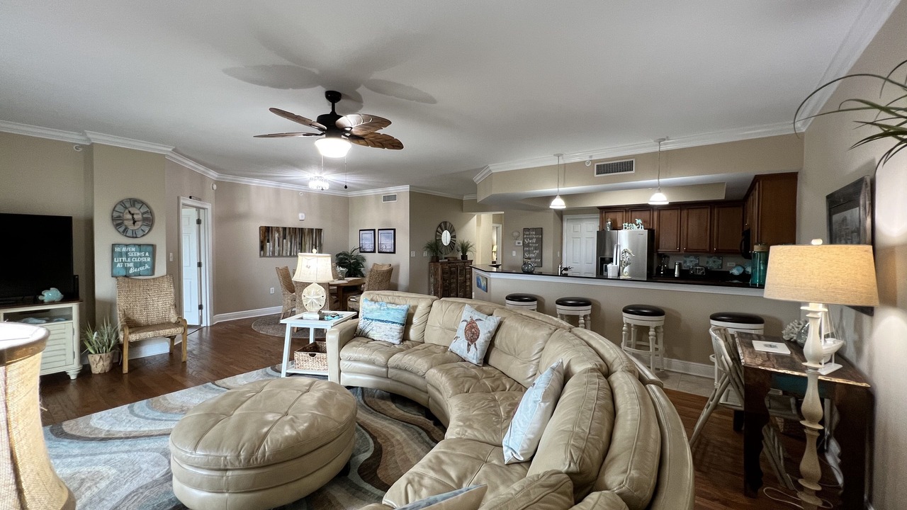 Photo of Livingroom in Mexico Beach