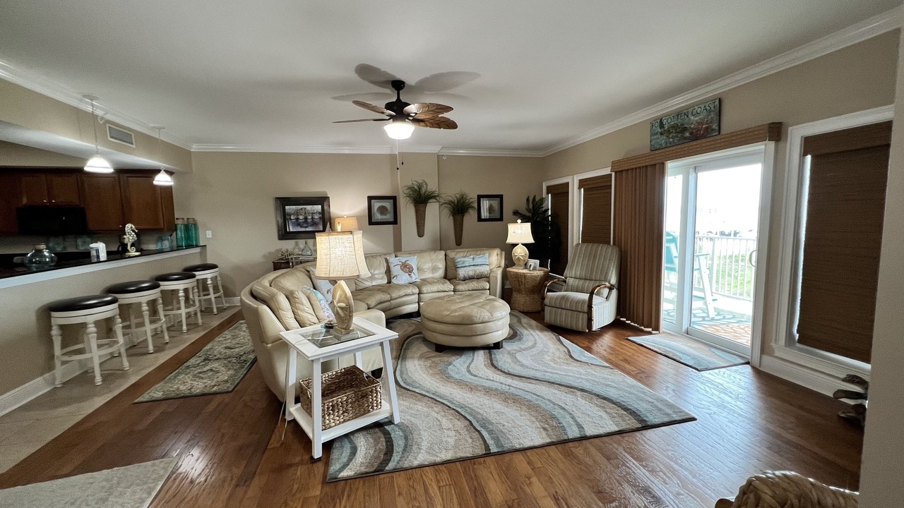 Photo of Livingroom in Mexico Beach