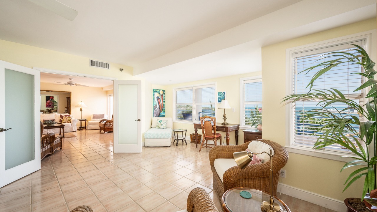 Photo of Livingroom in Truman Annex