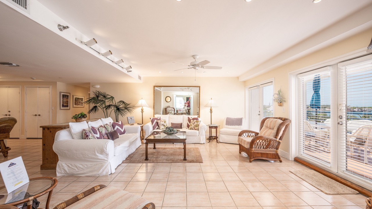 Photo of Livingroom in Truman Annex