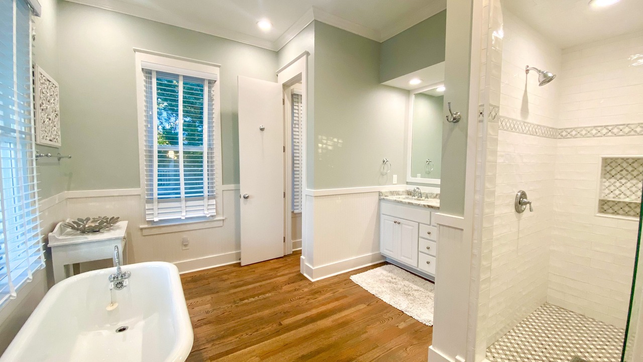 Photo of Bathroom in Sunnyside
