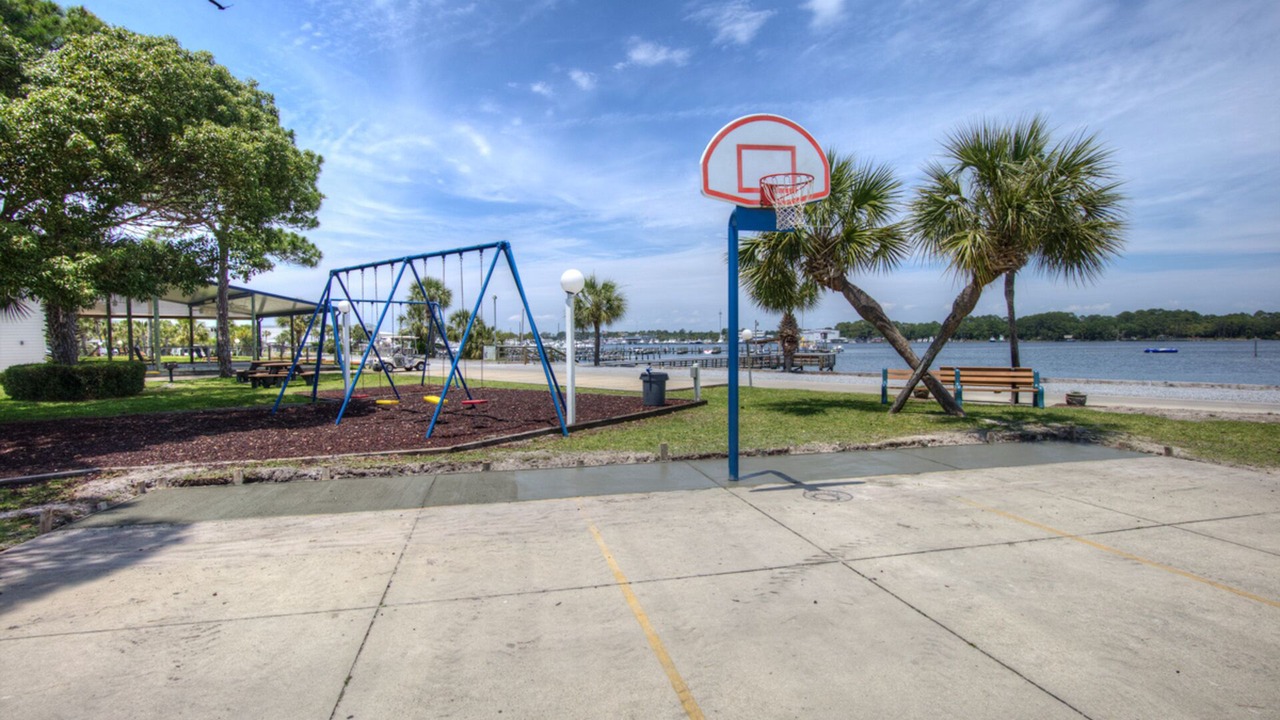 Photo of Others in Lower Grand Lagoon