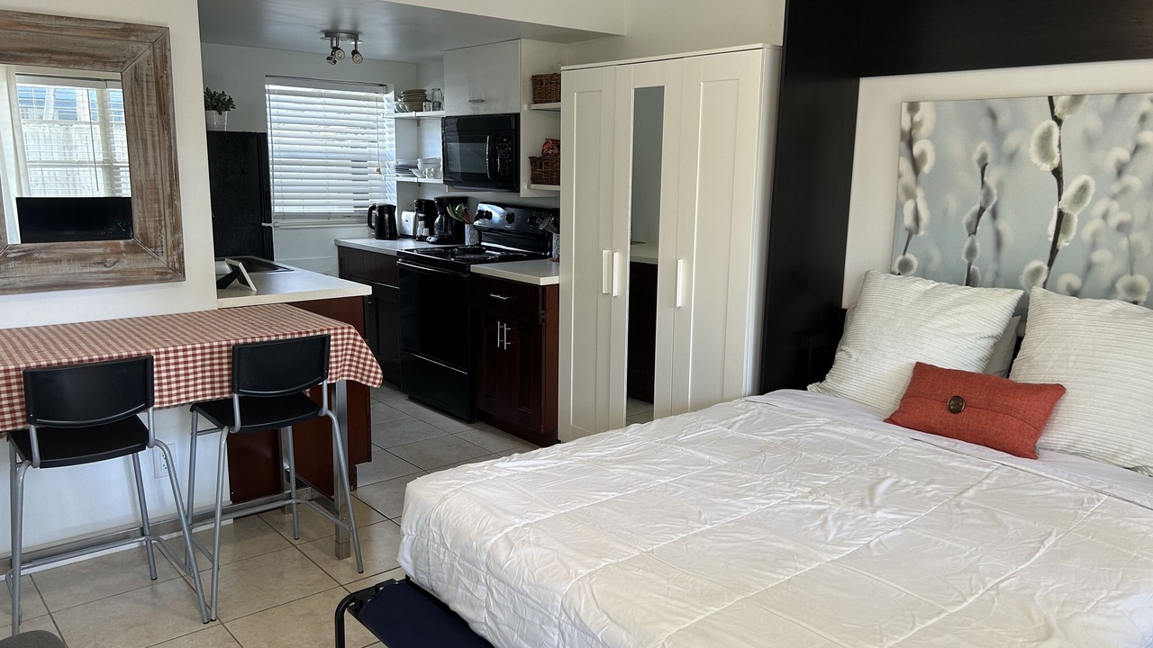 Photo of Bedroom in Lauderdale Beach