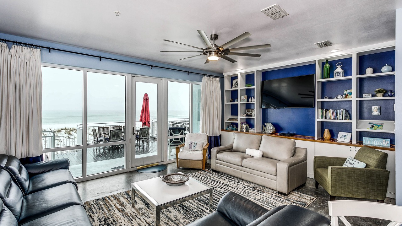 Photo of Livingroom in White Sands First