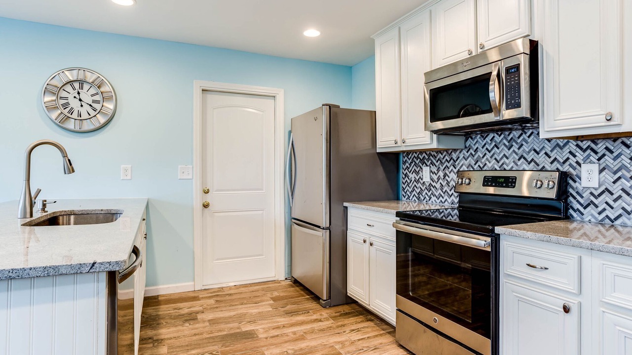 Photo of Kitchen in Laguna Beach Estates