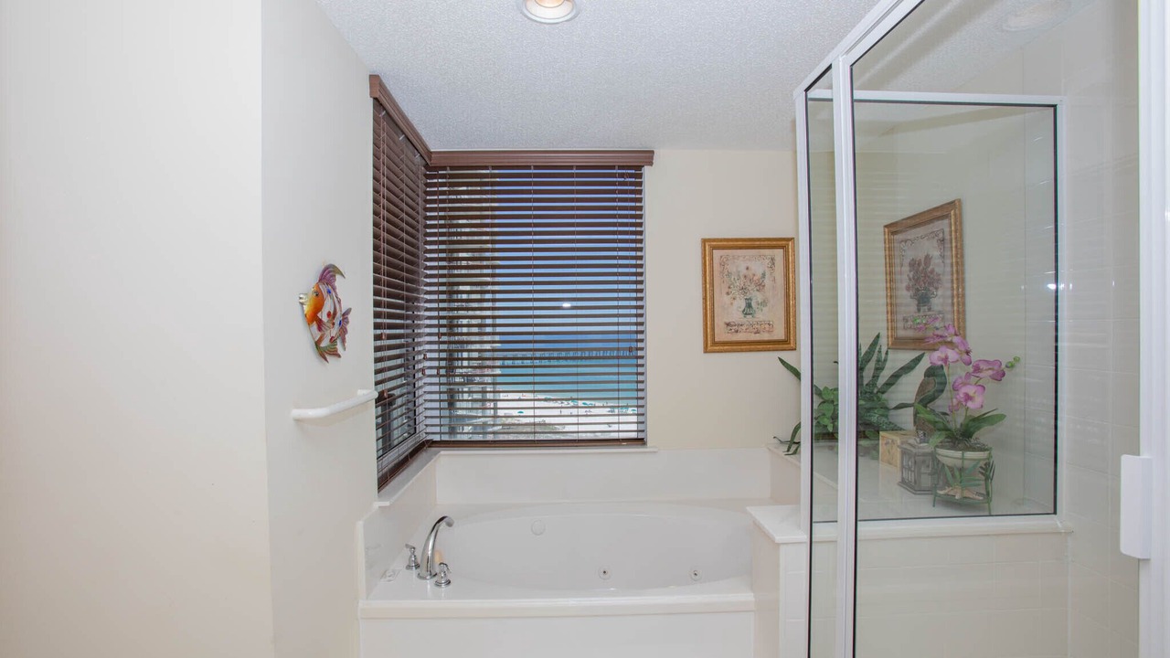 Photo of Bathroom in Navarre Beach