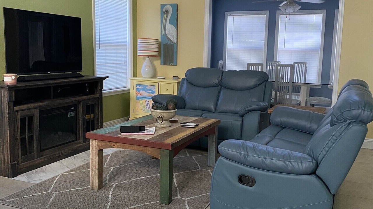 Photo of Livingroom in Eastpoint