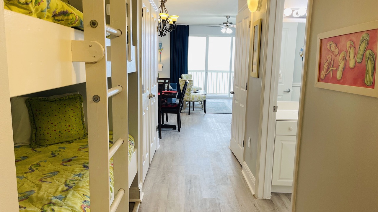 Photo of Bedroom in Miramar Beach