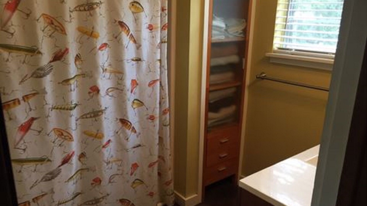 Photo of Bathroom in Broaddus