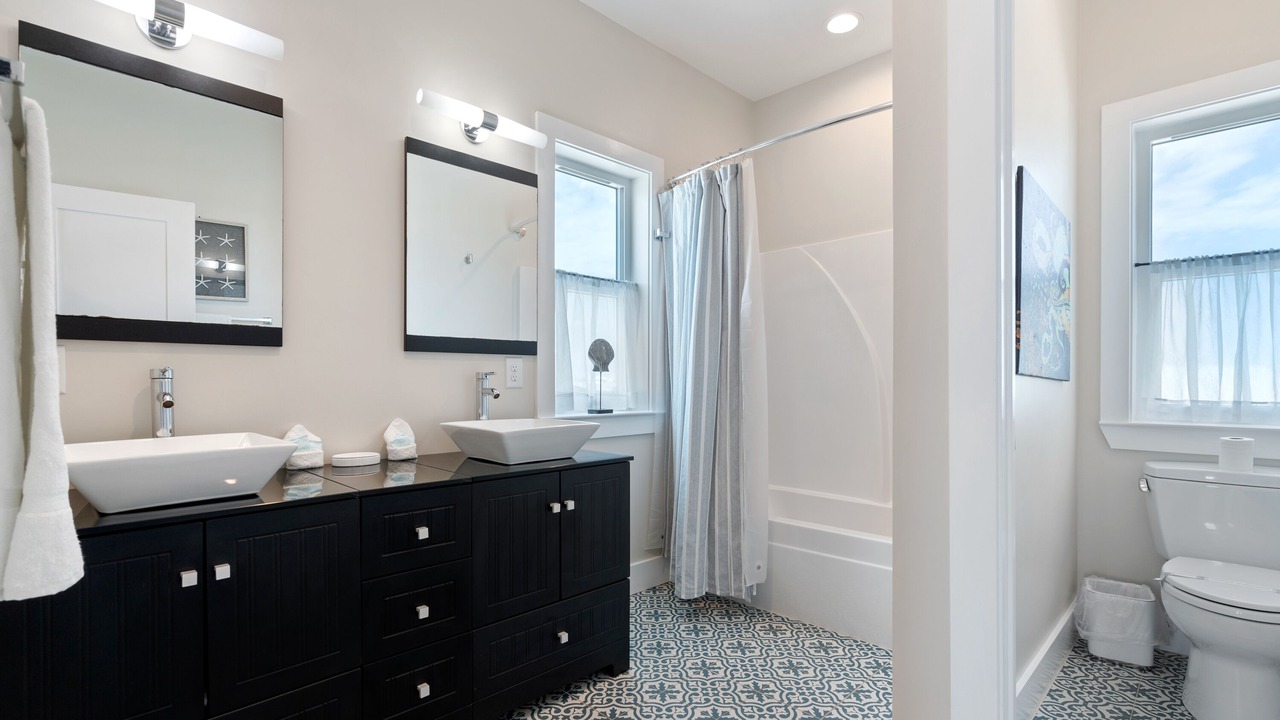Photo of Bathroom in Dauphin Island