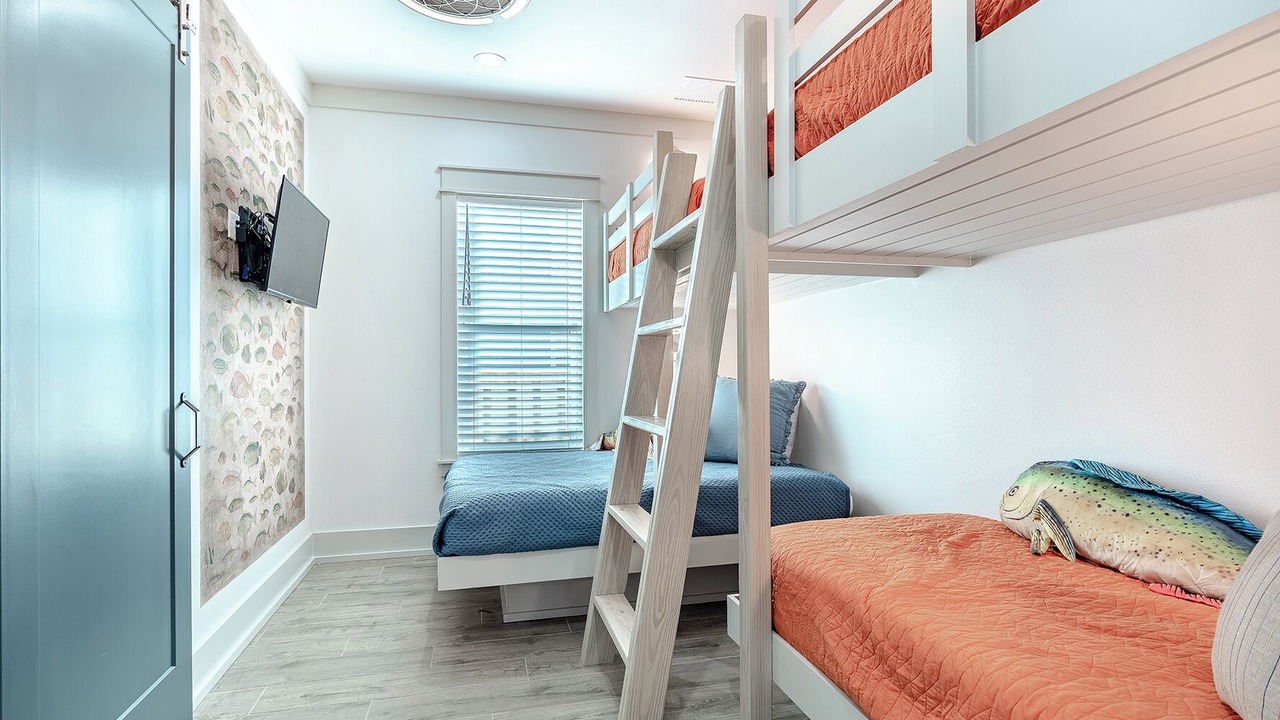 Photo of Bedroom in Laguna Beach Estates