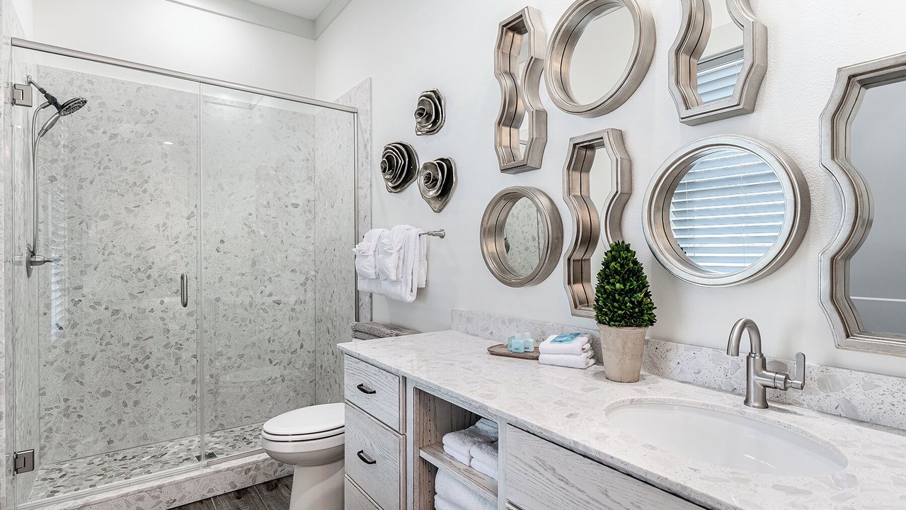 Photo of Bedroom in Laguna Beach Estates