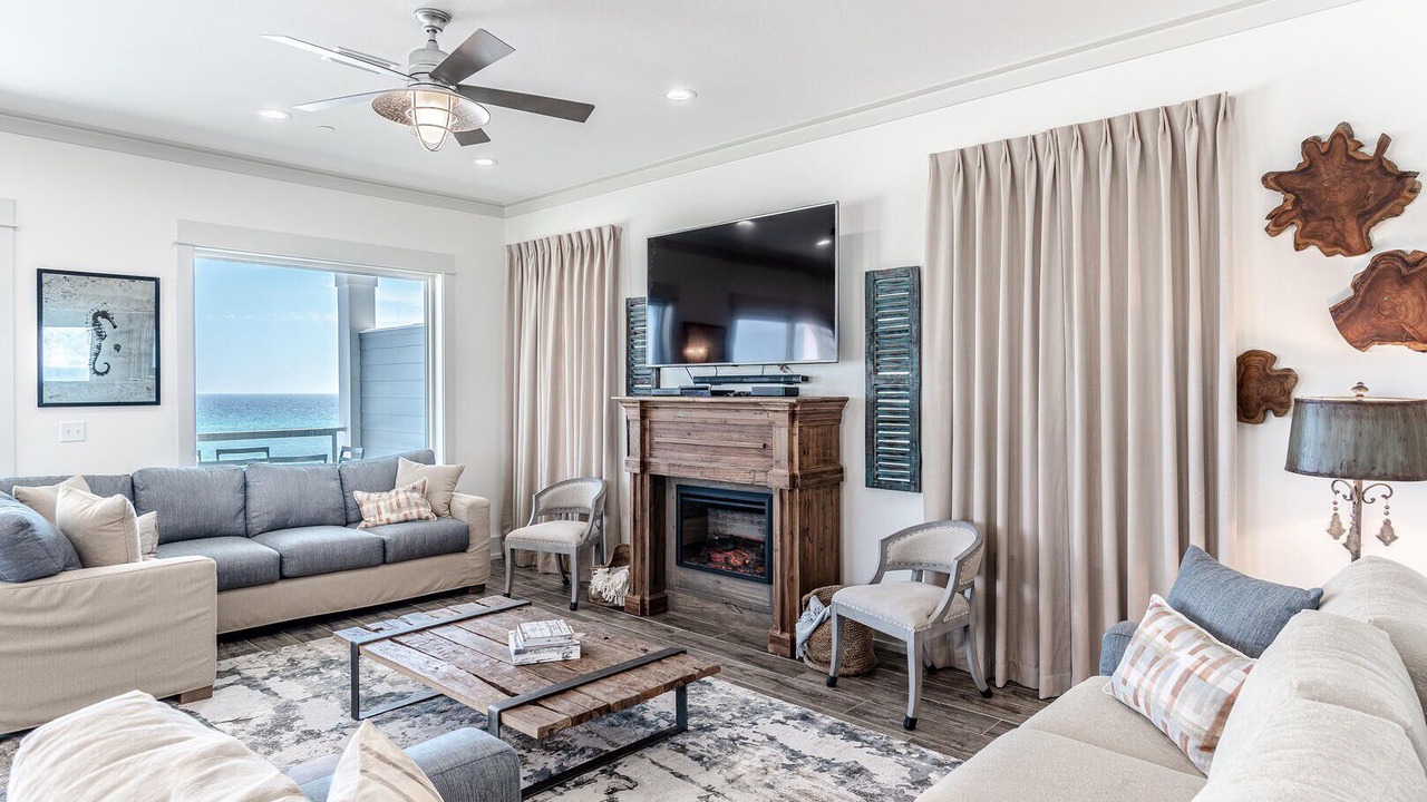 Photo of Livingroom in Laguna Beach Estates
