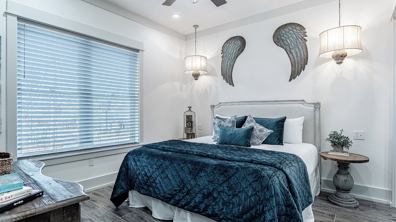 Photo of Bedroom in Laguna Beach Estates