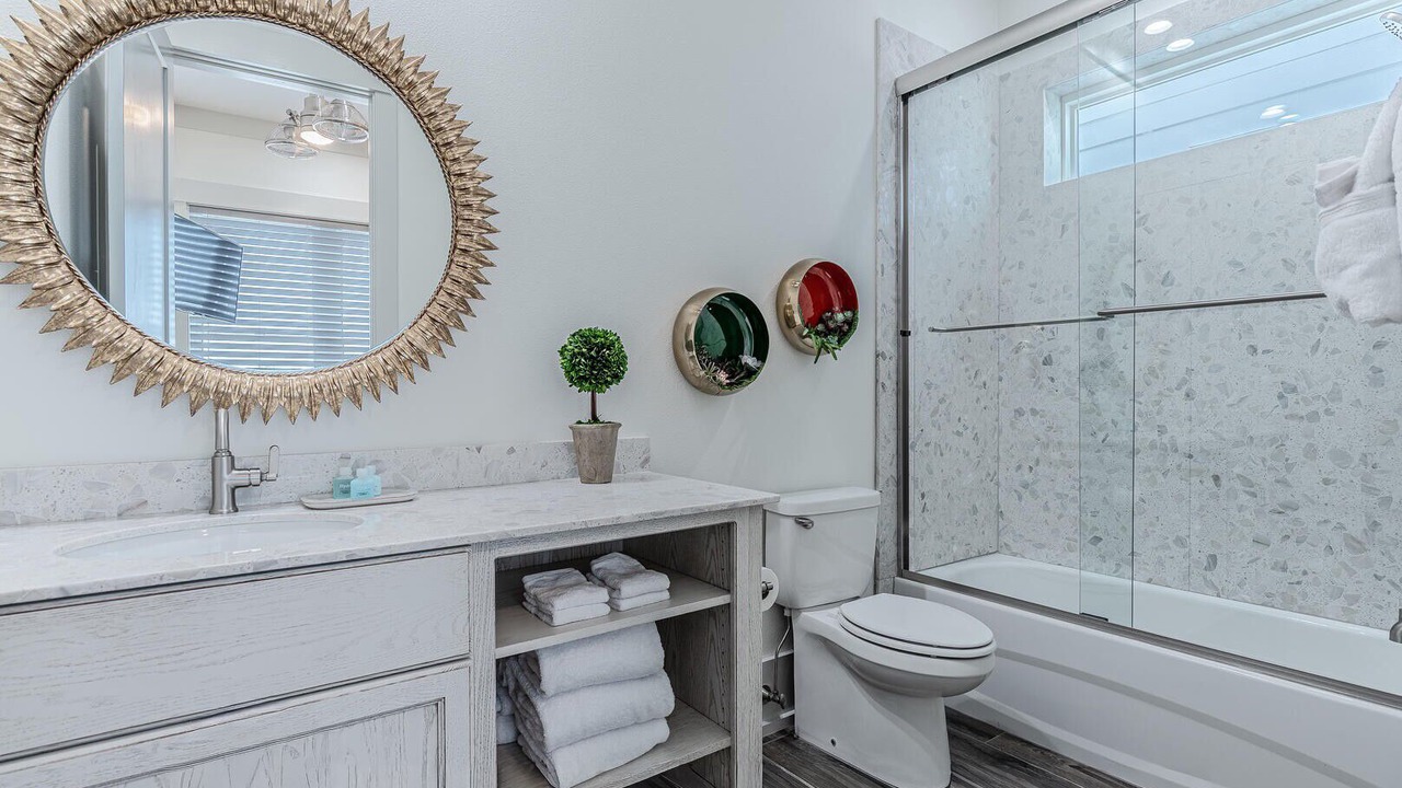 Photo of Bedroom in Laguna Beach Estates
