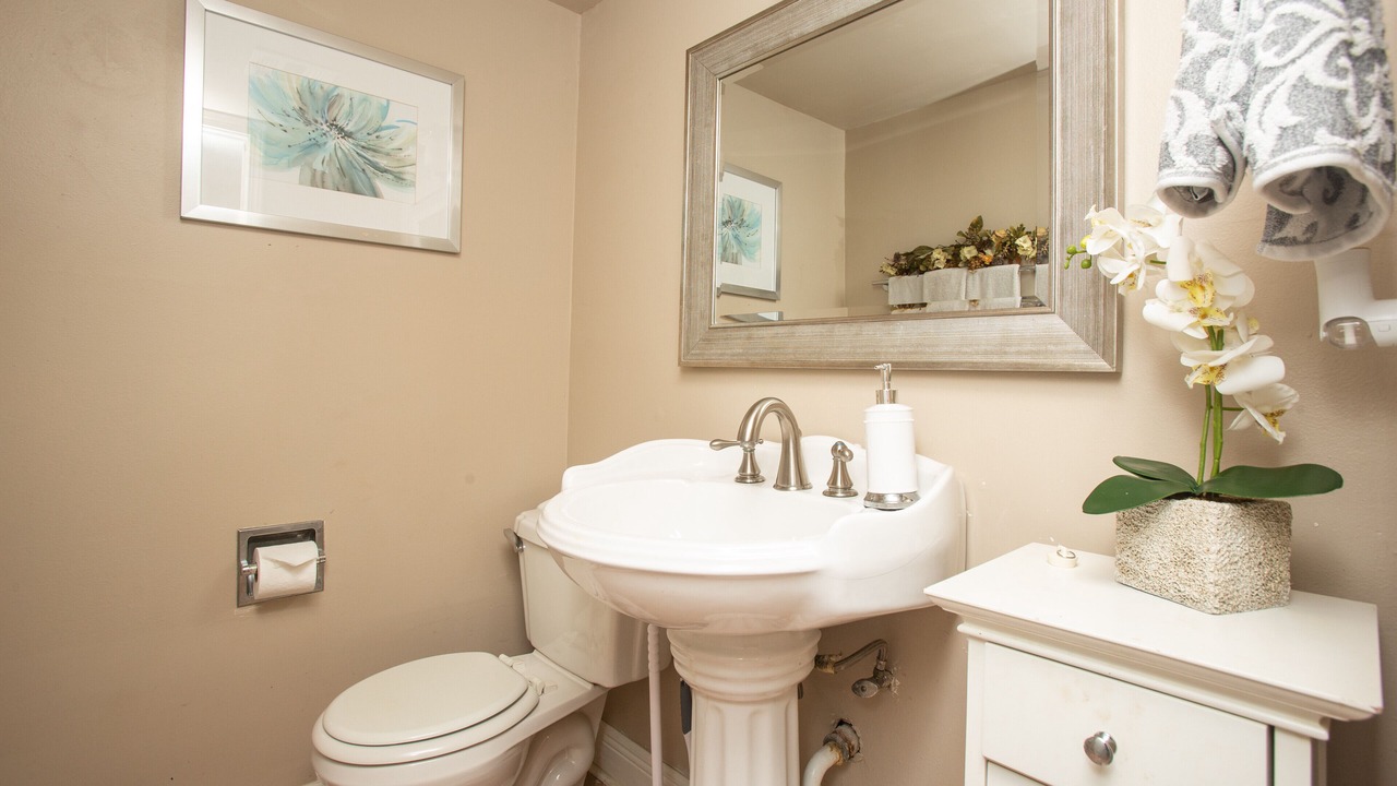 Photo of Bathroom in Tall Timbers - Brechtel
