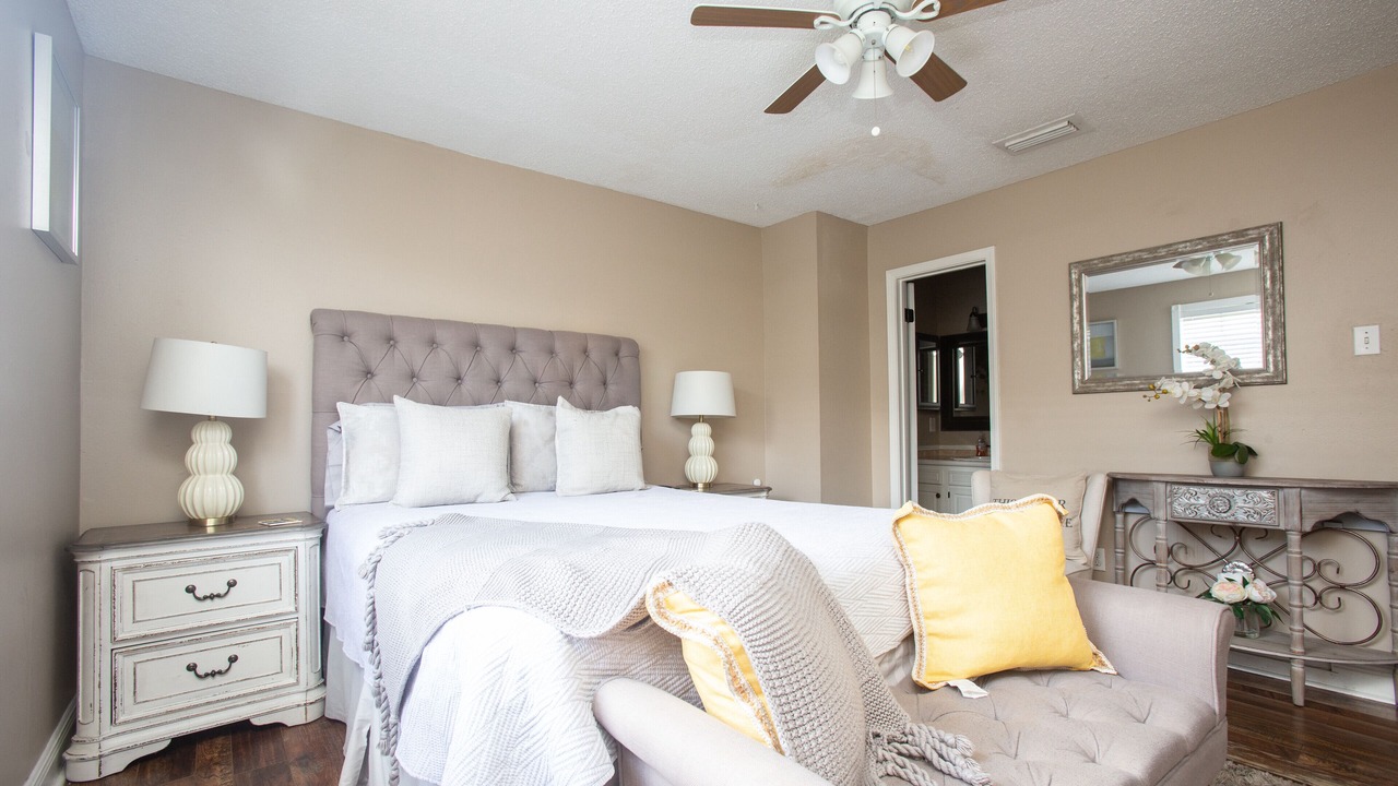 Photo of Bedroom in Tall Timbers - Brechtel