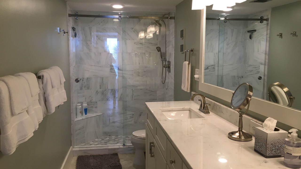 Photo of Bathroom in Holiday Isle