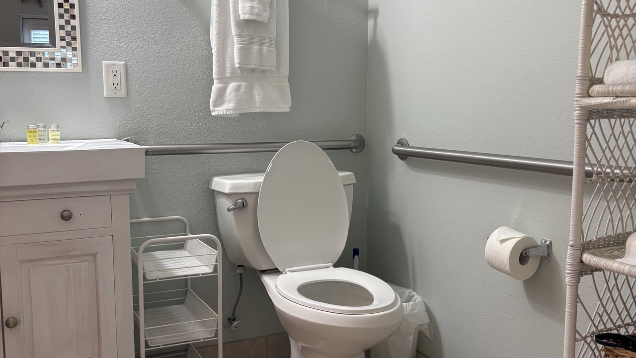 Photo of Bathroom in Gulf Place