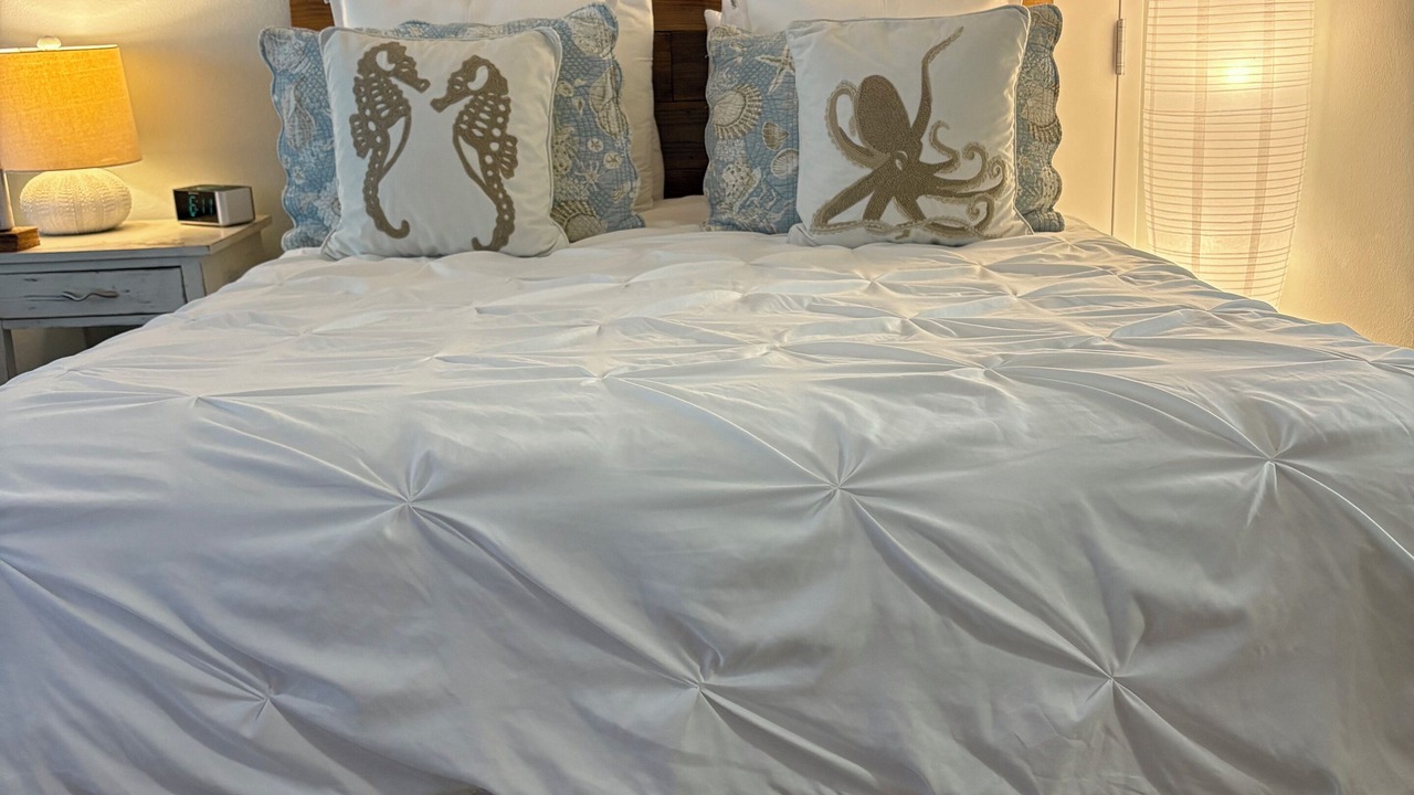 Photo of Bedroom in Gulf Place